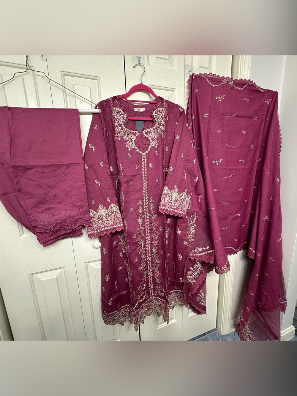 Qalamkar Embroidered Rose pink Three-Piece Salwar Kameez Set size 24”